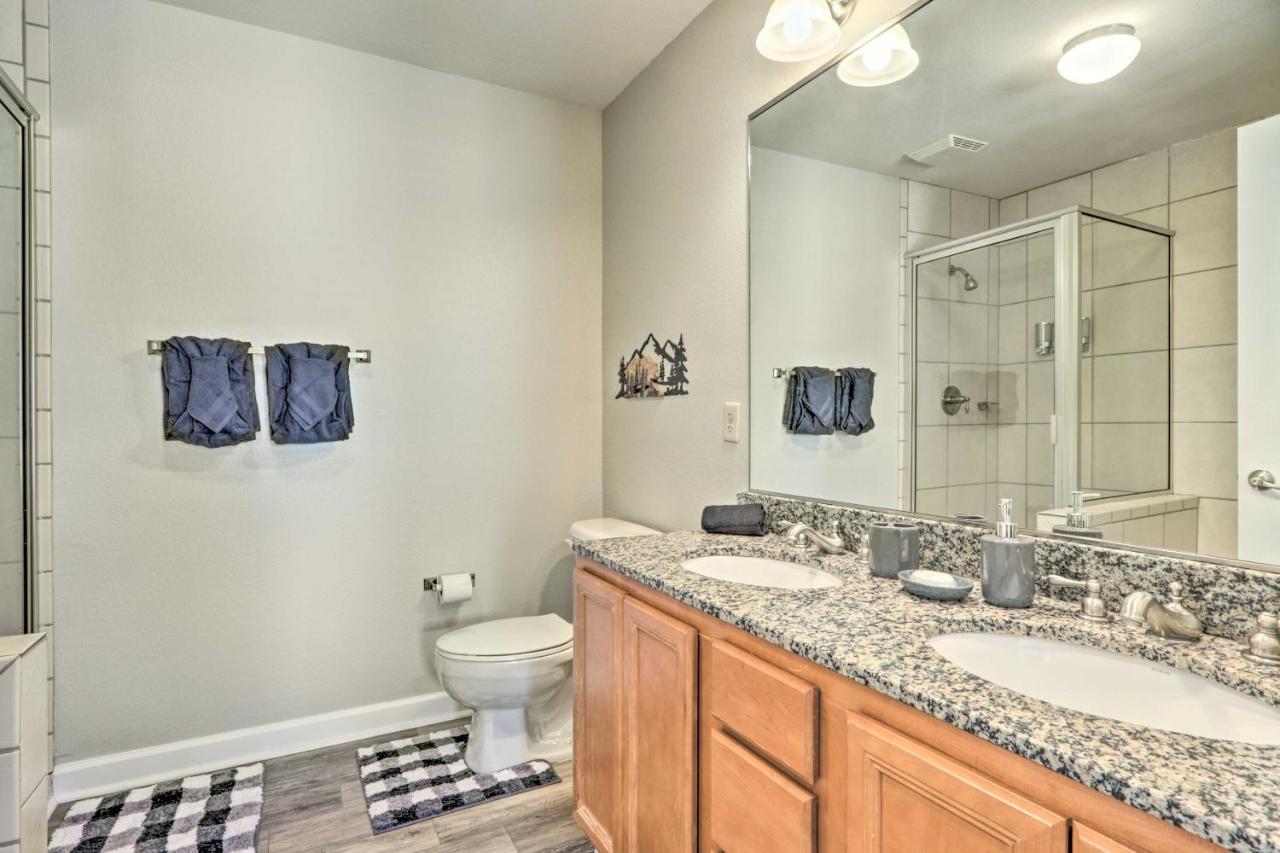 Downtown Pigeon Forge Condo With Pool Access! Luaran gambar