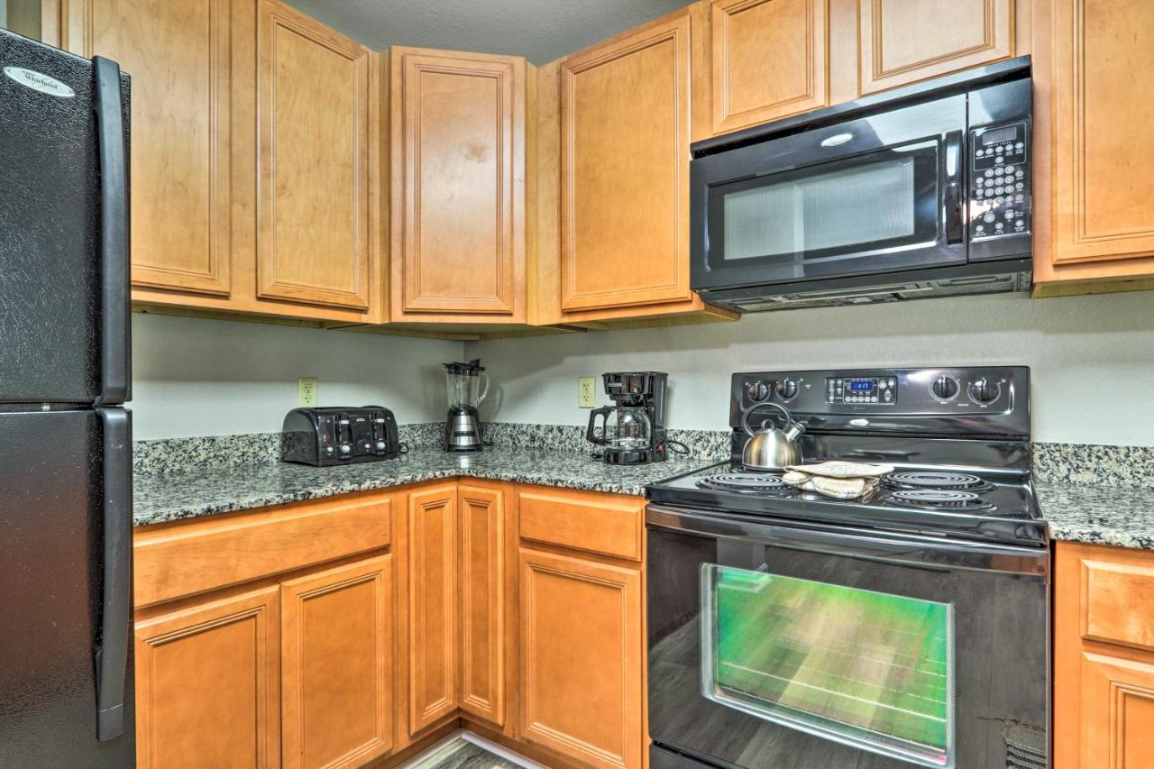 Downtown Pigeon Forge Condo With Pool Access! Luaran gambar