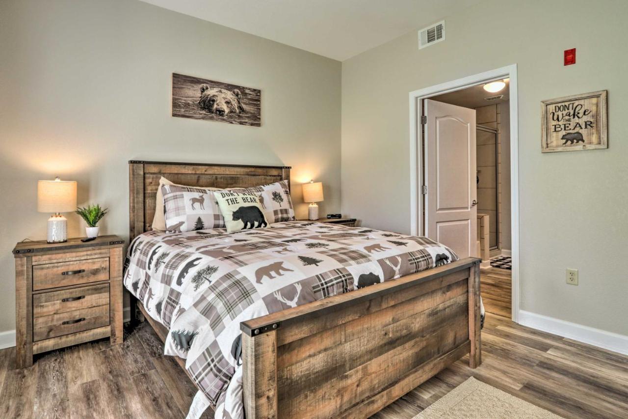 Downtown Pigeon Forge Condo With Pool Access! Luaran gambar