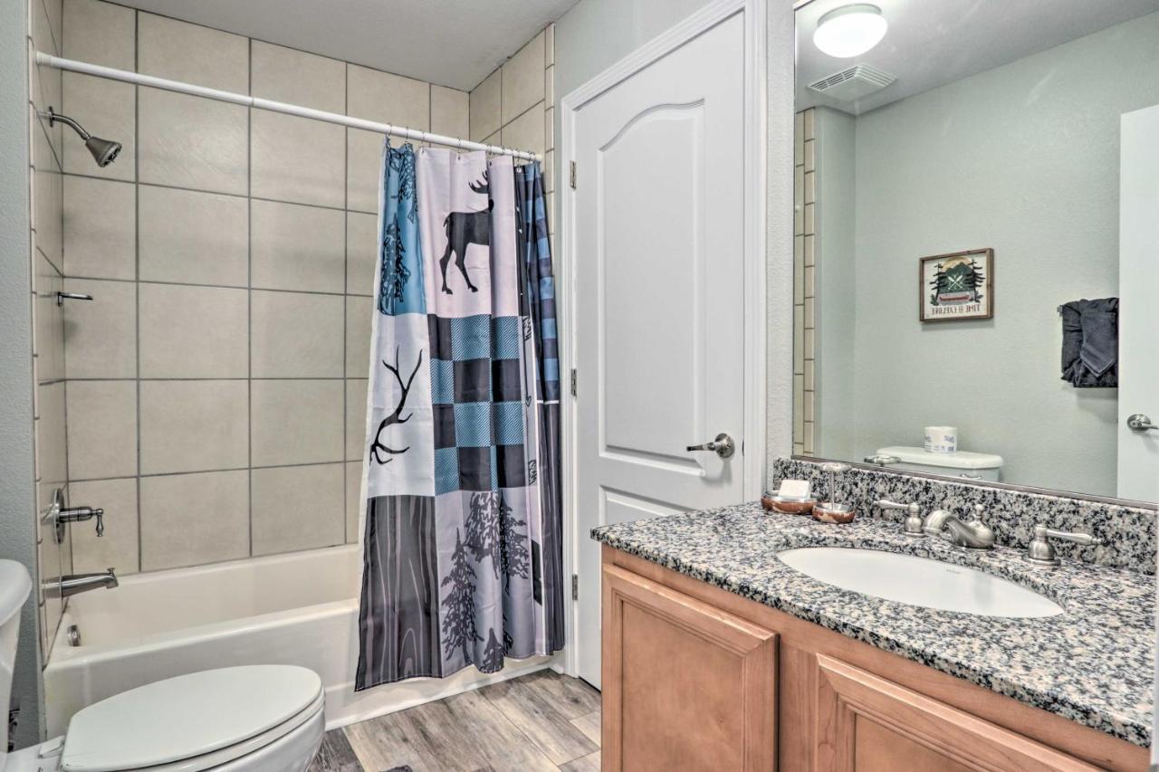 Downtown Pigeon Forge Condo With Pool Access! Luaran gambar